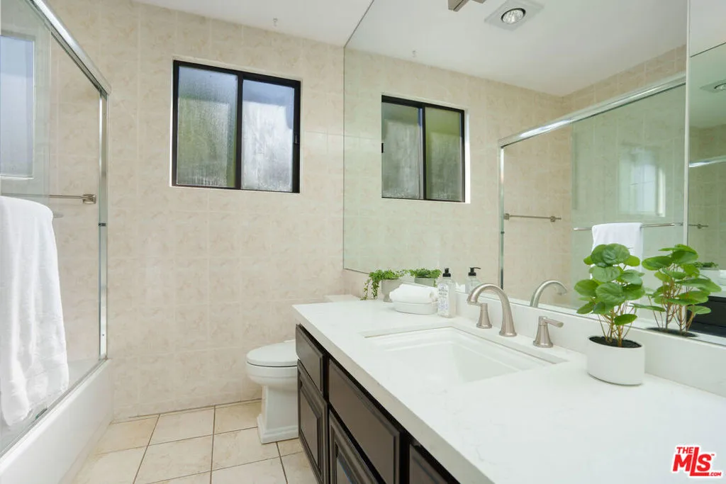 8114 Manitoba Street 208, Playa Del Rey, California 90293 home-pic-10